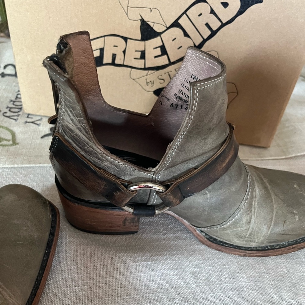 Super Cute Booties - image 2